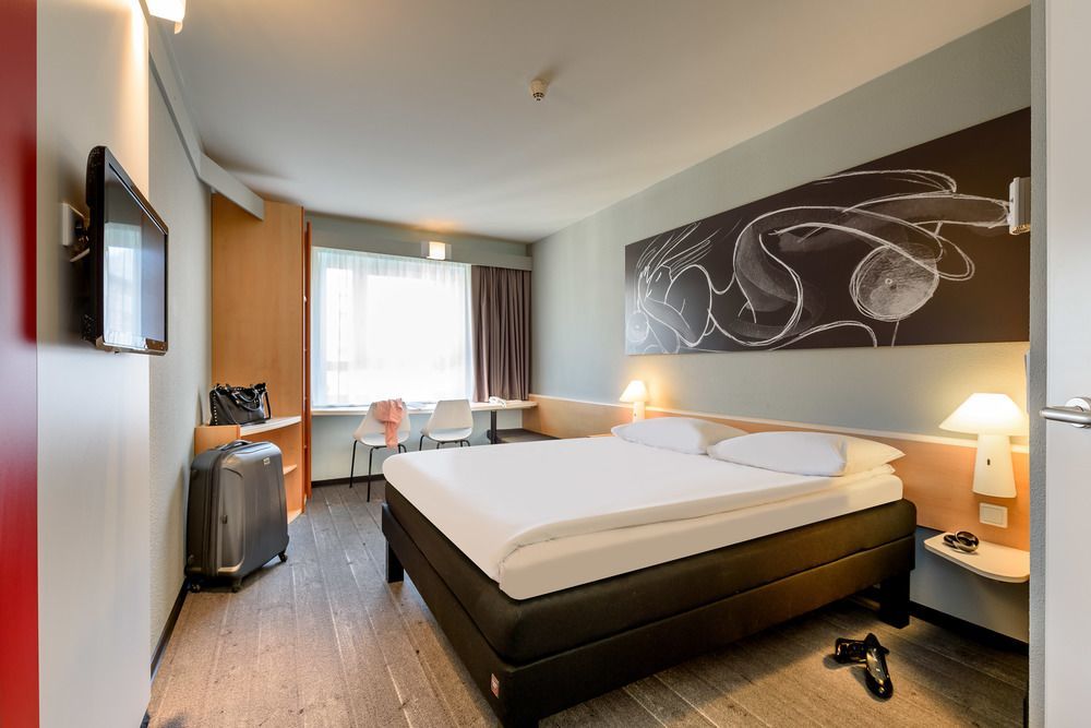 Hotel Ibis Брегенц Екстериор снимка
